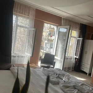 Otel Cemre, İstanbul