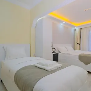 Otel Lucky, İstanbul